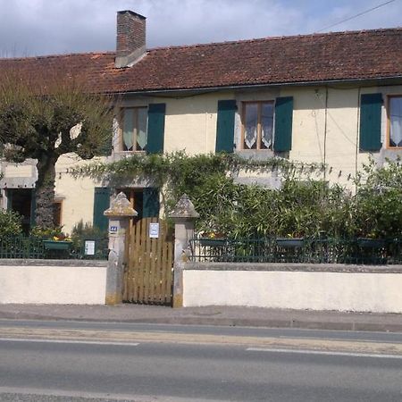 La Maison Jaune Bed and Breakfast Bouresse Εξωτερικό φωτογραφία