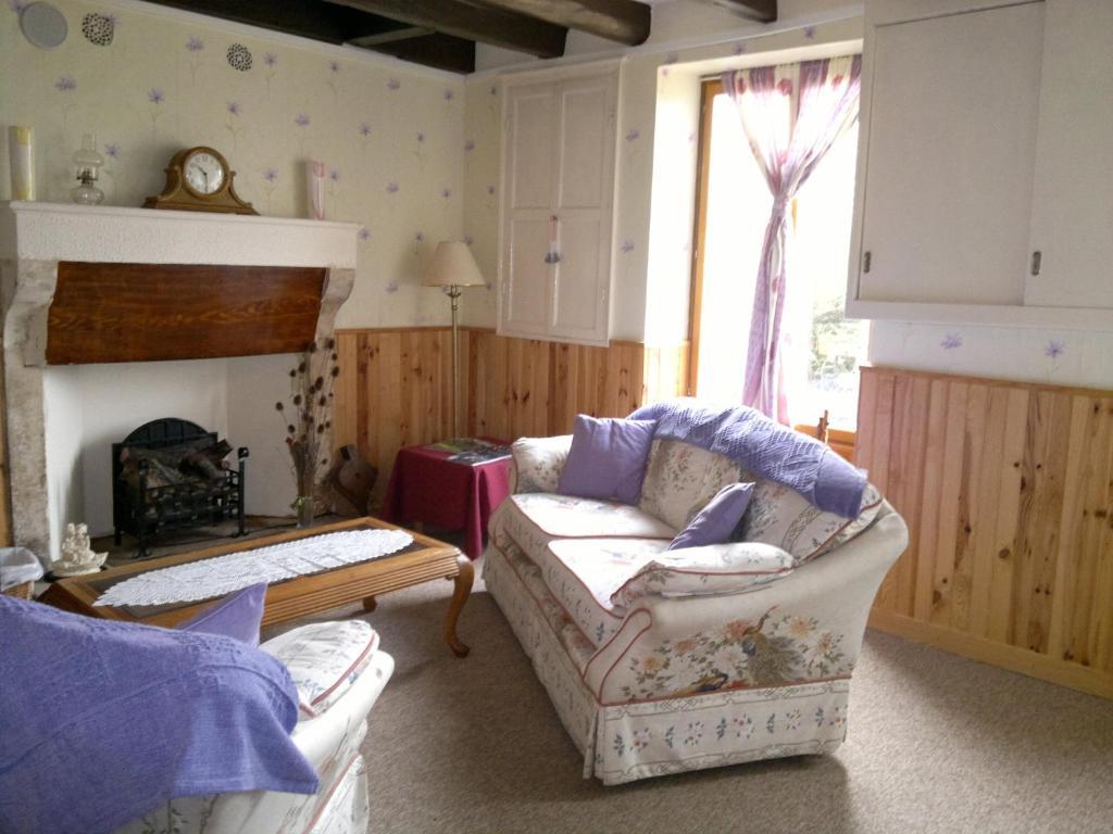 La Maison Jaune Bed and Breakfast Bouresse Εξωτερικό φωτογραφία