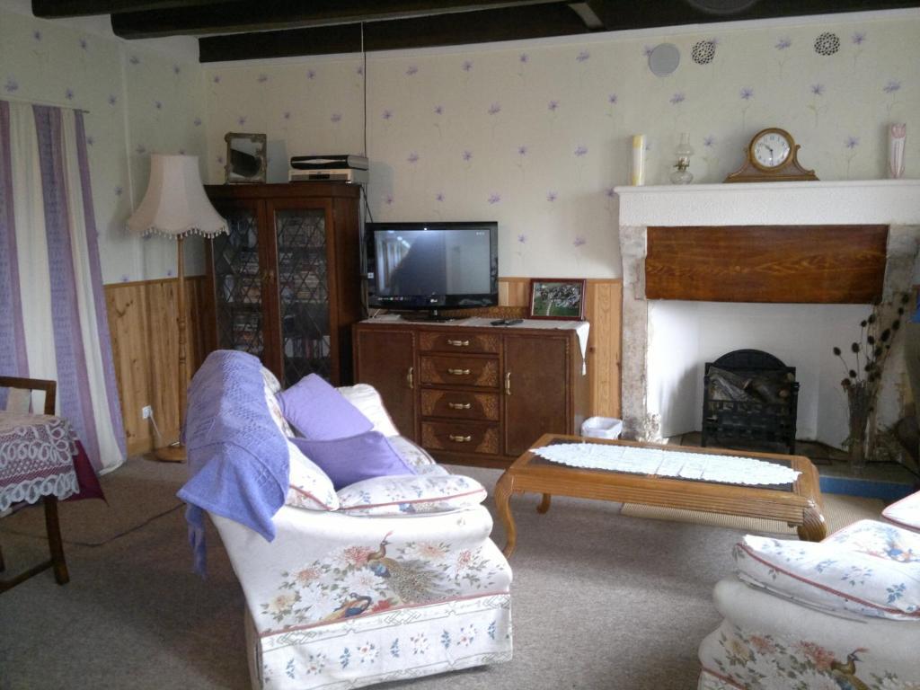 La Maison Jaune Bed and Breakfast Bouresse Εξωτερικό φωτογραφία